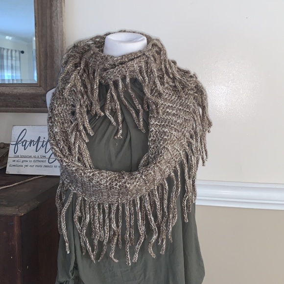 Infinity Scarf - Picture 2 of 6